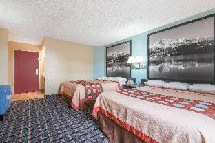 Super 8 by Wyndham Henderson North East Denver - 6