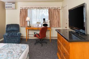 Svendsgaard's Lodge- Americas Best Value Inn & Suites - 1