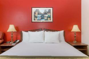Baymont by Wyndham Brunswick GA - 4