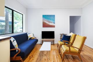 Beach Shack semi detached, 2 Min Walk to Beach-Lilly Pilly - Pearl Beach - 0