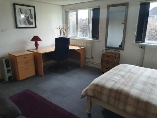 Dan's Homestay - Bristol - 8