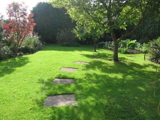 Steps Farmhouse B&B - 7