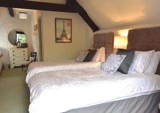 Steps Farmhouse B&B - Minehead - 8