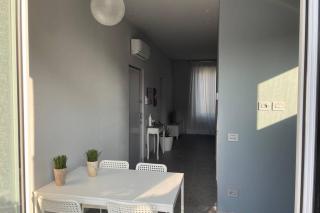 Central River Apartment - 7