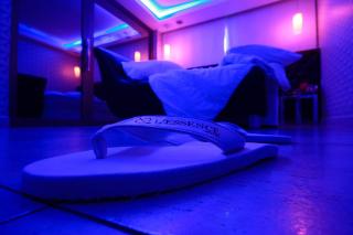 LESSENCE MOTEL - 4