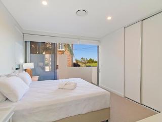 Nielsen on the Park Unit 1 3 Bed - Coolangatta - 2