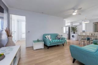 Surfers Superior 2 Bedroom Apartments with ocean view - 9