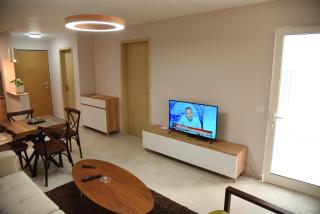 Alex's Apartment - Durrës - 9