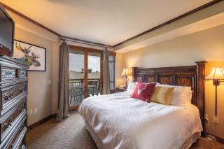 Hyatt two bedroom, balcony, outdoor swimming pool & hot tub, firepit, walk to hiking & biking trails - Park City - 9