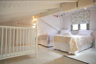 For4 Seasons Home 2 - by Avelink - Spata - 1