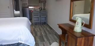 Schnehage Self Catering - Bloemfontein - 5