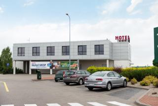 Hotel Police - Police Mostowe - 1