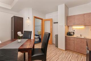 Világóra Apartman - 8