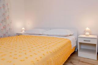 Apartment Sleeps 4 with Patio & Grill - 1