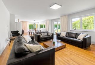 Spacious Chalet Helen - 2 Saunas, 5 Bedrooms, 7 Bathrooms in Kaprun - Kaprun - 1