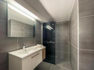 T2 tout équipé à 2 min de la plage ménage inclus 1 - 8