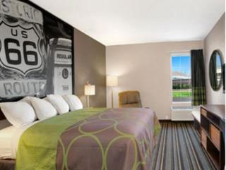 Super 8 by Wyndham Stafford/Springfield Area - Strafford - 3