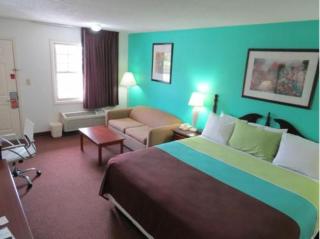 Super 8 by Wyndham Kingston - Kingston - 2
