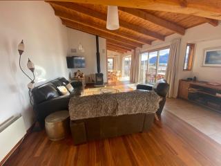 Glacier Rock Lakeview House - Lake Tekapo - 3