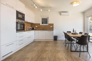 Luxury 2 bedroom apartment with sea view - Baška Voda - 8