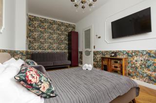 Apartment on the Warsaw Square by Noclegi Renters - Warschau - 1