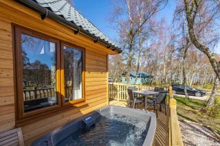 Thistle Lodge 21 with Hot Tub - 1