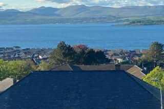 Beautiful Sea View 2 Bed Home - Port Glasgow - 1