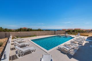 Deluxe Apartments Tina with Pool - Novalja - 8