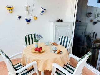 FIRST LINE Villa Floor Studio Apartment with amazing sea view Air Conditioned just 50m from the beach - Adeje - 6