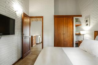 Valeria House Rental Suites - 9