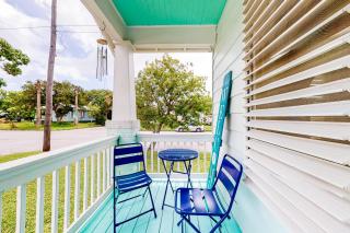 Sea Glass Cottage - Galveston - 8