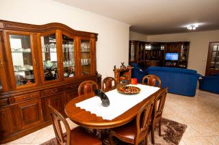 Charming Family Large Apartment - 3