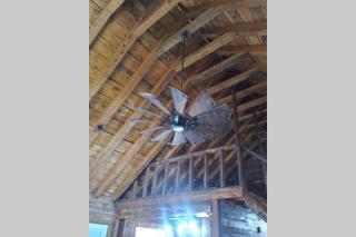 Hoot Nanny's Rustic Cabin on Mossy Creek - 7