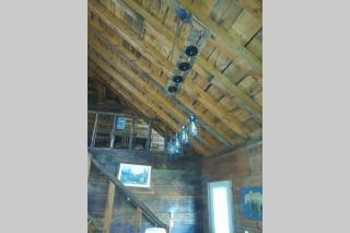 Hoot Nanny's Rustic Cabin on Mossy Creek - Cleveland - 4