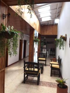 Hermosa Casa en el centro, a 3 cuadras de la Plaza Principal - Excelente ubicación - 4