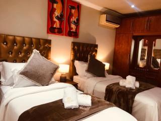 The Madam Herself B&B - Durban - 6