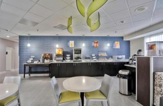 Best Western Plus Hanes Mall - 9