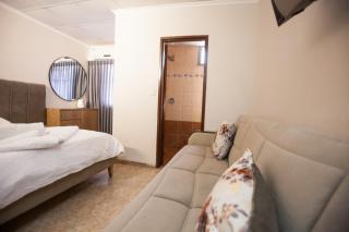 Puy Ahuzat Haosher Hotel - 1