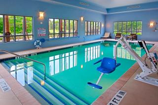 Best Western Plus Miami Airport North Hotel & Suites - 4
