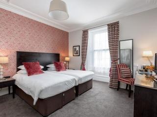 Kirkstyle Hotel - 1