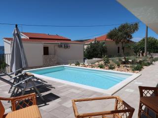 Apartment Viva-by the sea-garden & terraces by Interhome - Seget Vranjica - 0