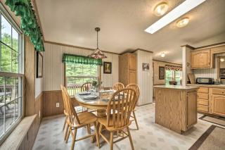 Deck, Fire Pit and Yard Mountain Escape! - Benezette - 6