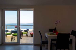 Two-Bedroom Apartment in Okrug Gornji III - Trogir - 5