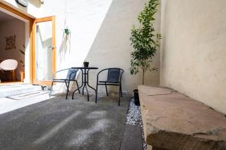 MELVINGTON BOUTIQUE APARTMENT IN HOBART CBD o - 9