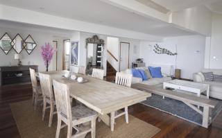 Ocean Pearl - 3 bedroom beachfront property! - Beachmere - 3