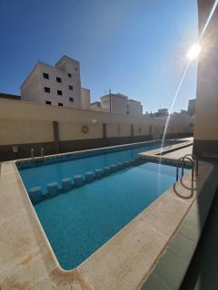 Appartement proche plage avec piscine en centre ville - 0