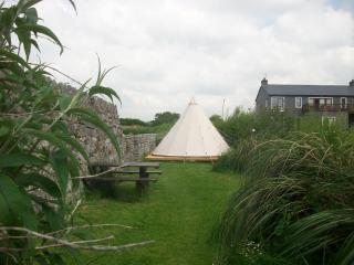 Aille River Tourist Hostel Glamping Doolin - 1