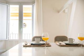 G12 Trendy and Comfy bright loft meters from Bullring and Trianas bridge, Galera street - Sevilla - 3