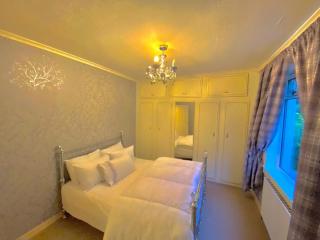 Beautiful Sea View 2 Bed Home - Port Glasgow - 4