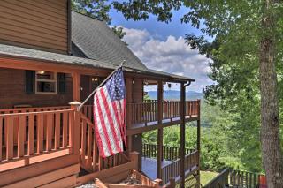 Picturesque Murphy Cabin with Fire Pit and Views! - Murphy - 9